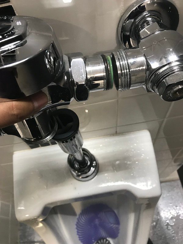 detach the flusher