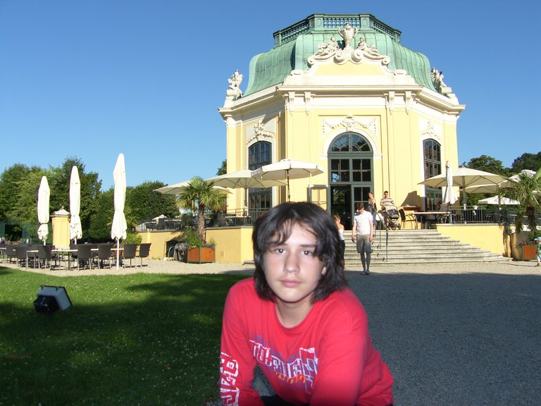 My so Otto in front of the Kaiserpavillon, Schönbrunn Zoo