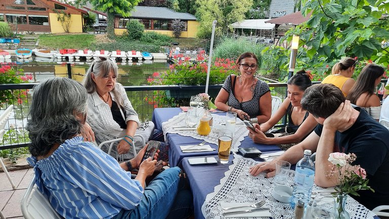 HIVE MEETING AT LA CREPERIE  Alte Donau, 25.7.2024