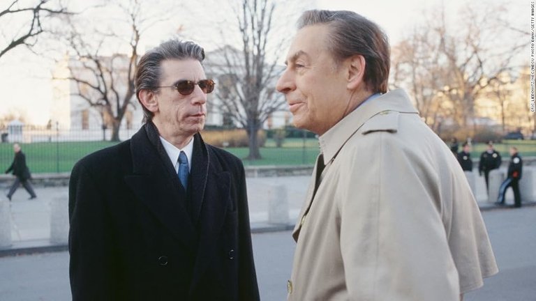(source:imdb.com)