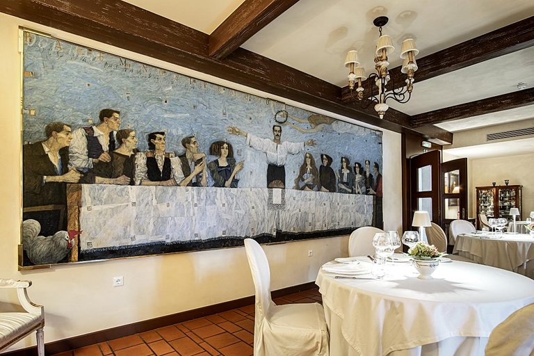 dining room at kendov dvorec