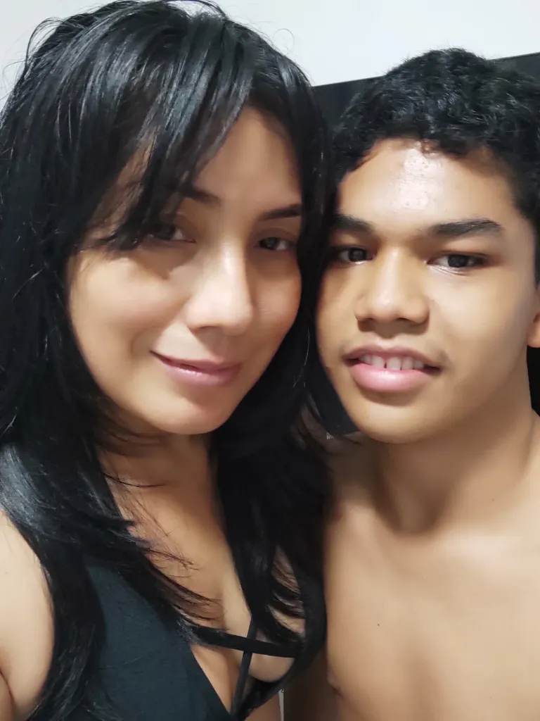 TBRKIaUFuwVrbsqo_1000027802.webp