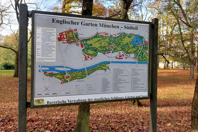 Munich with a dog, Englischer Garten München