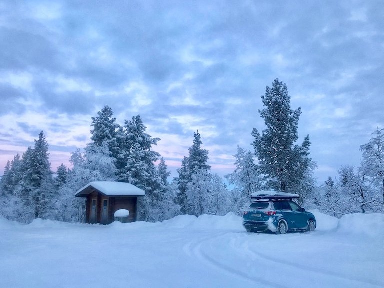 Parkplatz_Berg_Reise_zum_Nordkapp