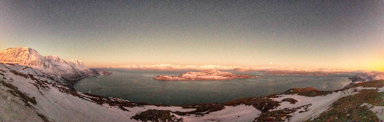 reise-zum-nordkapp-panorama-berge