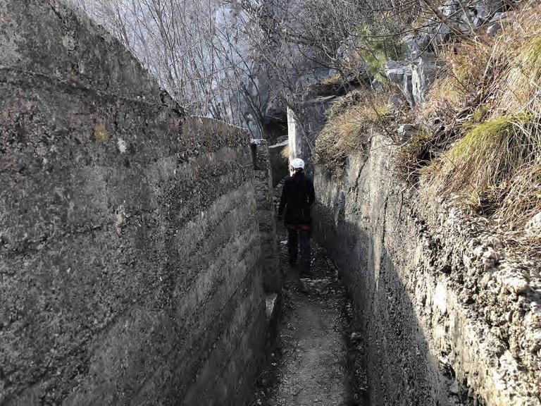 Alter Kriegsgräben auf dem Via Ferrata Fausto Susatti