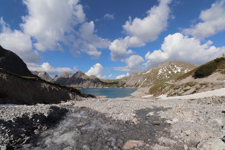 Panorama Lünersee Umrundung von weiter oben fotografiert 