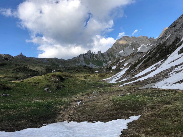 Lünersee Umrundung Blick auf die umliegenden Berge