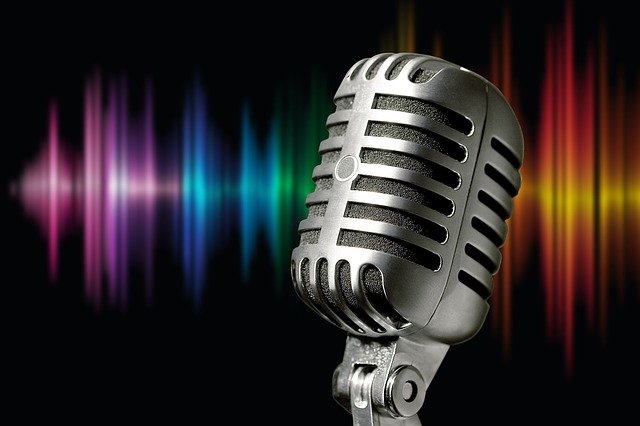 microphone-1074362_640.jpg