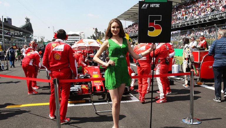 F1-grid-girls-pol.jpg