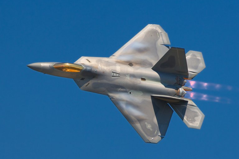 f-22_0.jpg