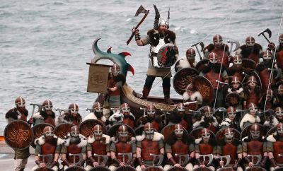 vikings-up-helly-aa-festival-shetland-scotland-3.jpg