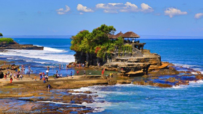 tanah lot bali.jpg