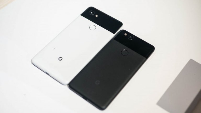 Google-Pixel-2-and-XL-3-796x448.jpg