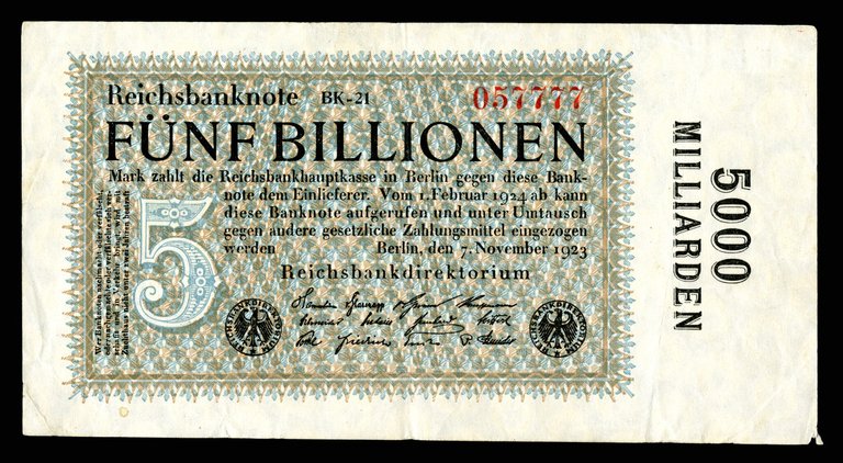 GER-136-_Reichsbanknote-5_Trillion_Mark_1923.jpg