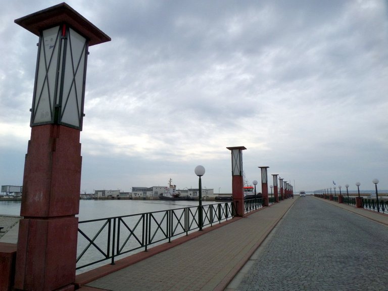 Helsingborg harbor causeway