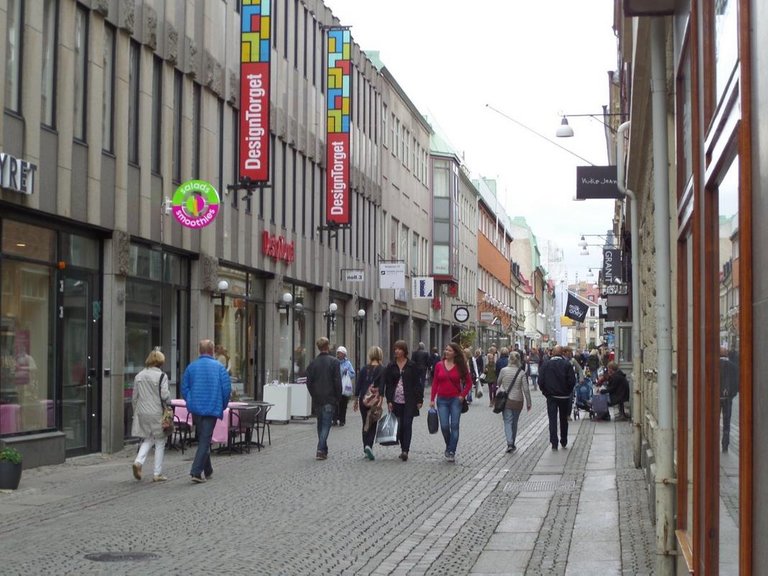 Walking and shopping in Gothenburg