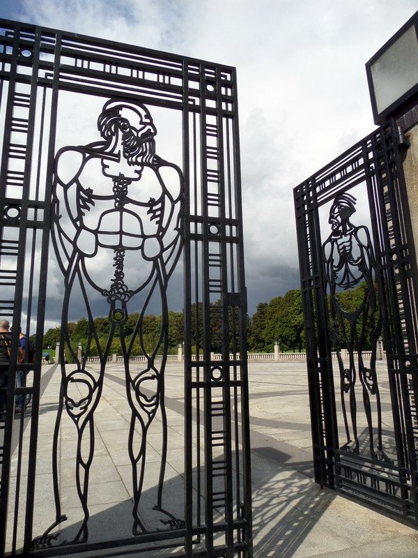 Vigeland gates