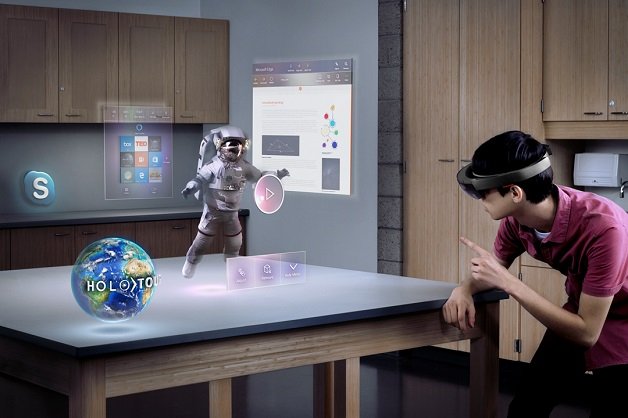 Hololens_628pix.jpg