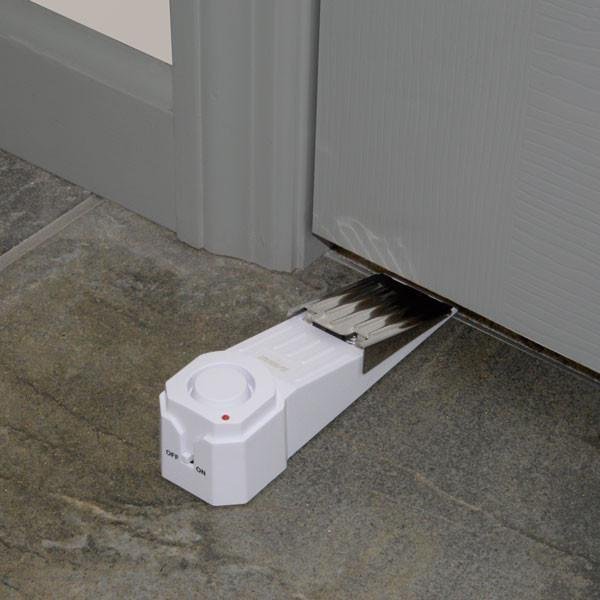 gatekeeper-door-stop-alarm-safety-protection-default-gungoddesscom.jpg