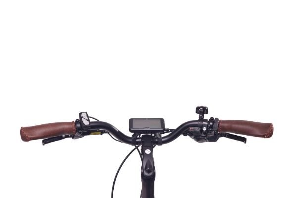 Magnum-Navigator-Cockpit.jpg