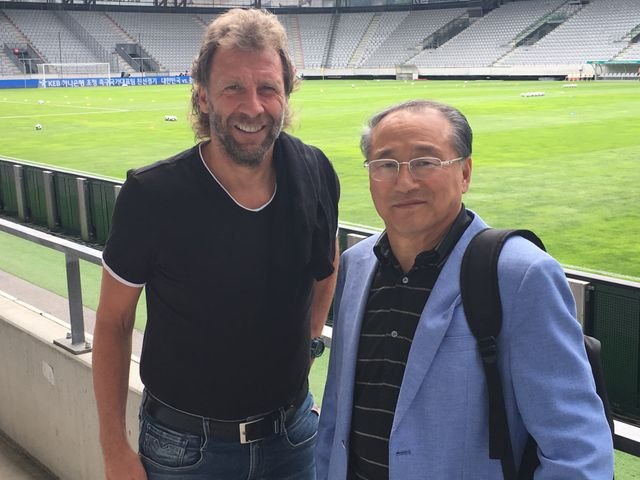 d27fe740560738eafa2c9b9a35b61ddc