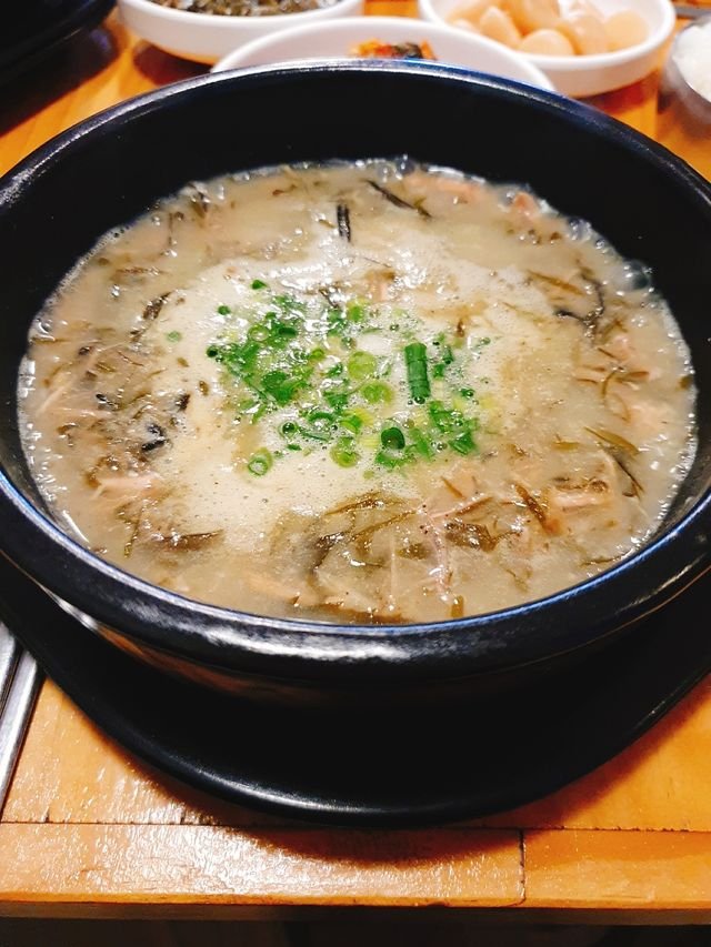 ee7986e70809a5c9eb547b84a3cdae81