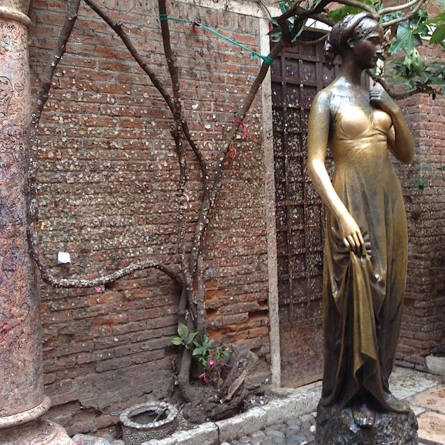 ef8d89429ed8f42527141f0e4d5e58b7