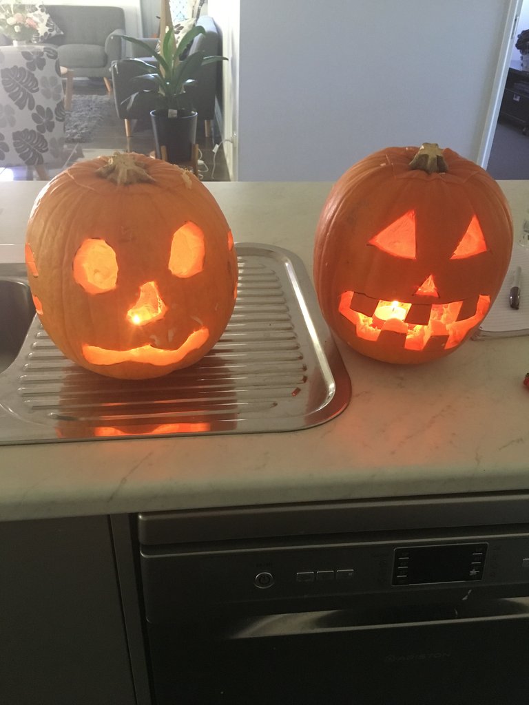 https://s3.us-east-2.amazonaws.com/partiko.io/img/gohba.handcrafts-my-pumpkins-iyxmrvxy-1540609883873.png