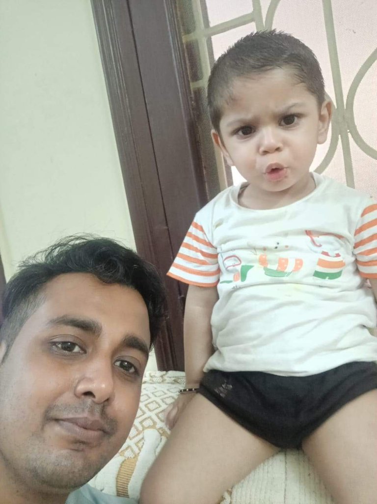 https://s3.us-east-2.amazonaws.com/partiko.io/img/madhulikasingh-18-month-baby-pout-selfi-1532971528133.png