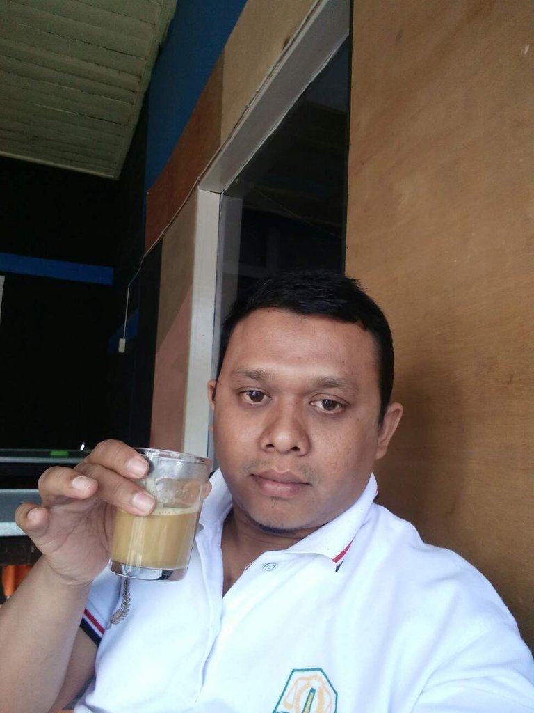 https://s3.us-east-2.amazonaws.com/partiko.io/img/musriadifahmi-sometime-with-coffe-1527802614034.png