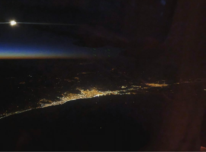 https://s3.us-east-2.amazonaws.com/partiko.io/img/nyakrahmat-capture-the-beauty-of-the-night-from-the-top-of-the-plane-1530960777953.png