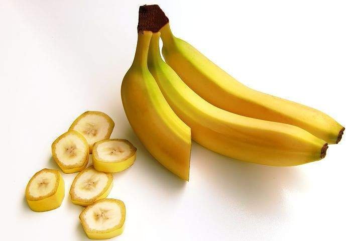 https://s3.us-east-2.amazonaws.com/partiko.io/img/soorefunmi-banana-fall-on-you-1534363227114.png