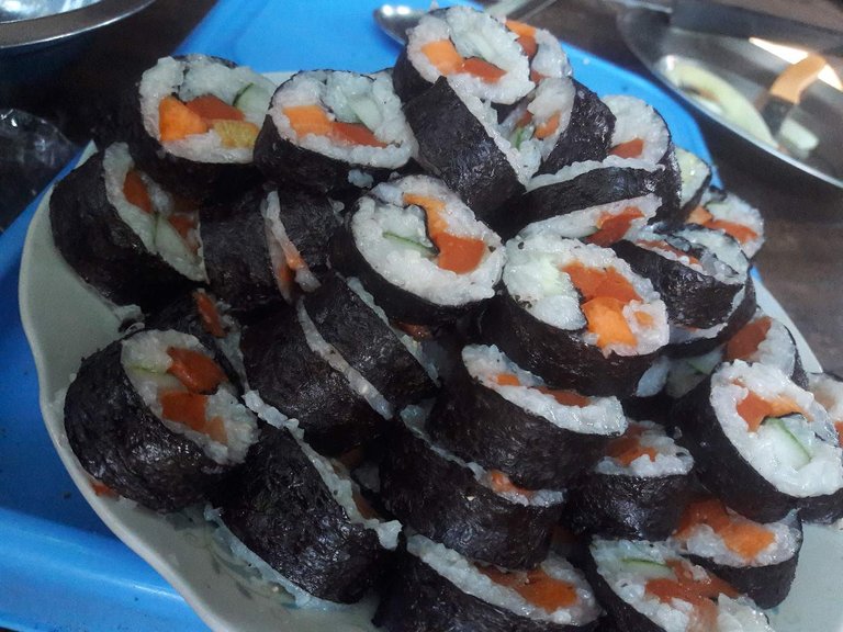 https://s3.us-east-2.amazonaws.com/partiko.io/img/tryout-homemade-sushi-1534276860781.png