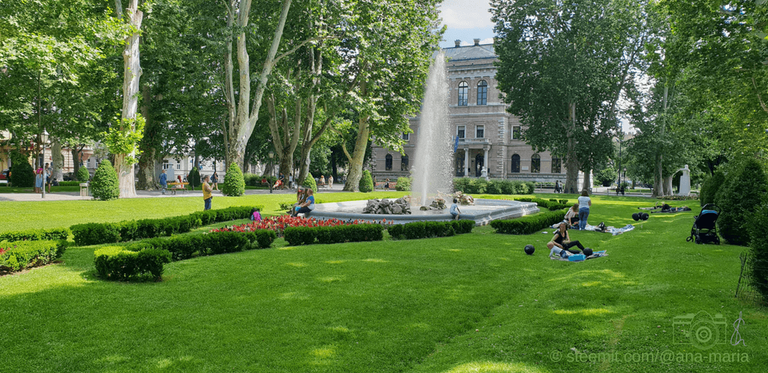 Zagreb Park Zrinjevac - Relaxing Around