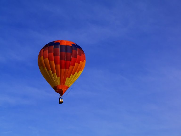 "the little lame balloonman whistles far and wee"...