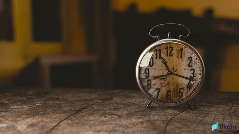405opf2gkszosrtz_clock-1274699_640.jpg
