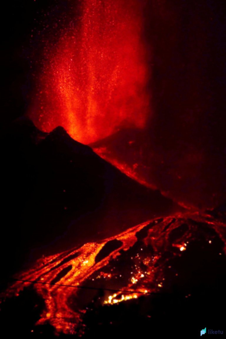 405ophjkxdca7yb_Volcano2.jpeg