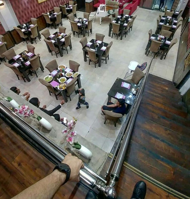 43408679_198018874452716_2461383970537621367_n(1).jpg