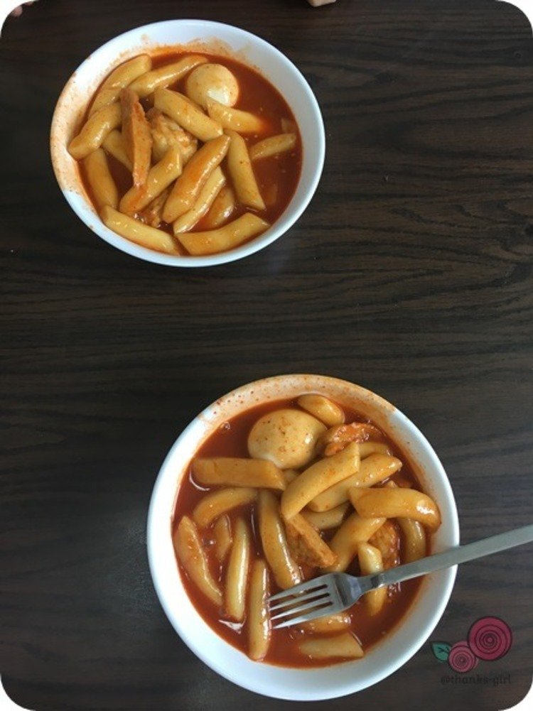 떡볶이 두접시.JPG