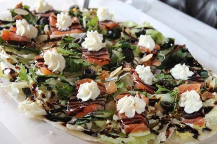 연어플랫브레드 샐러드류 연어샐러드듬뿌ㅠㄱ.JPG