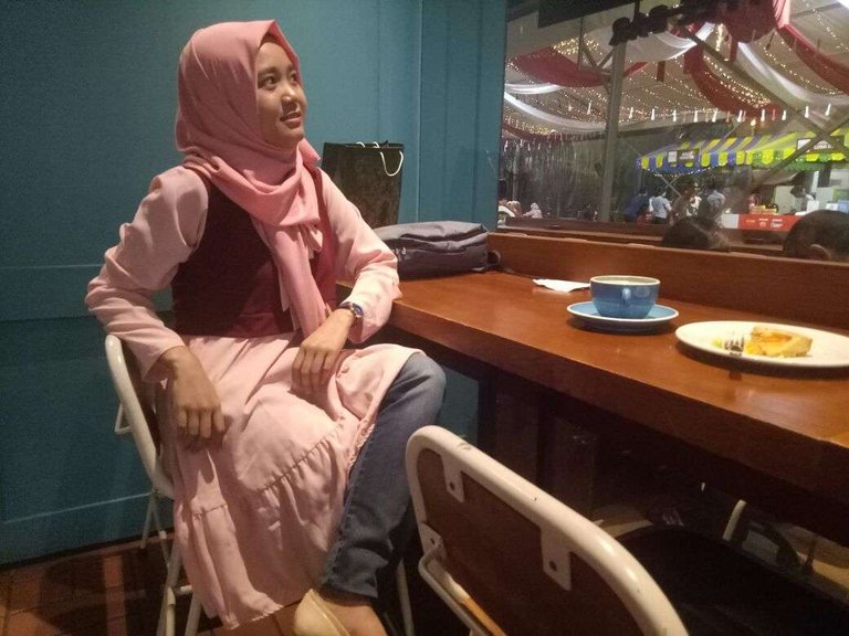 ME at Djournal Coffee2.jpg
