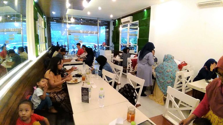 Indoor Maximum Bistro 2.jpg