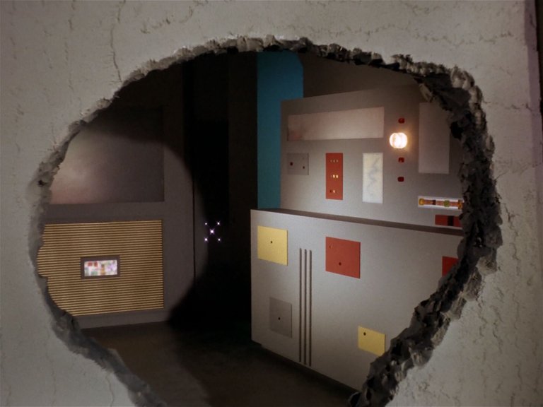 (source: memory-alpha.fandom.com)