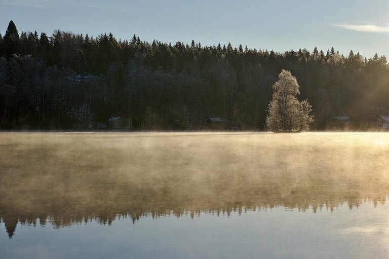 "Smoke" on the water