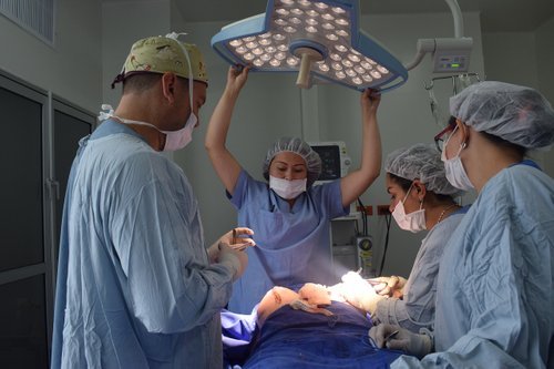 plastic-surgery-4475082_1280.jpg