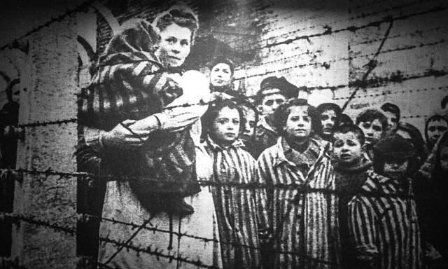 auschwitz-4803494_640.jpg