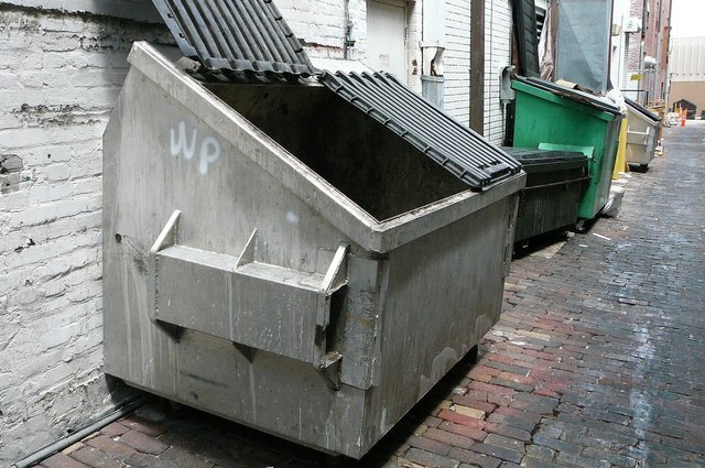 dumpster-1517830_1920.jpg