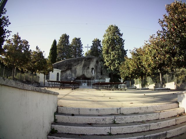 IMG190101-004221F.JPG