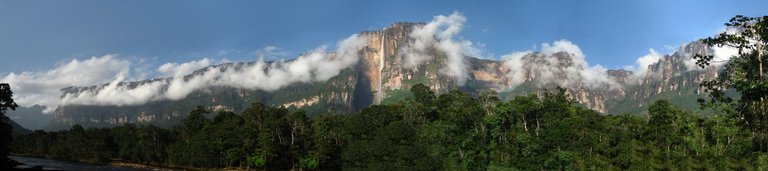 Angel_falls_panoramic_20080314.jpg